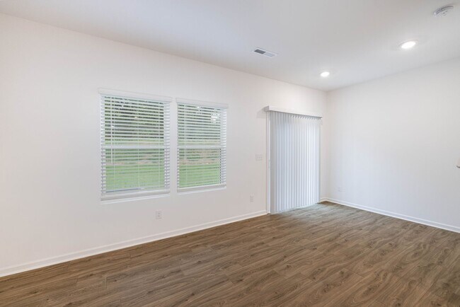 Building Photo - 3br 2.5 with 1 car garage Townhome community within Walking Distance to Downtown Albemarle