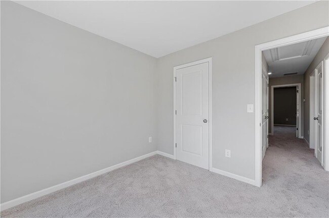 Building Photo - 2832 Laurel Ridge Cir