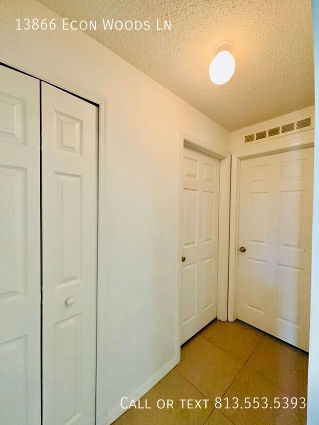 Building Photo - 13866 Econ Woods Ln