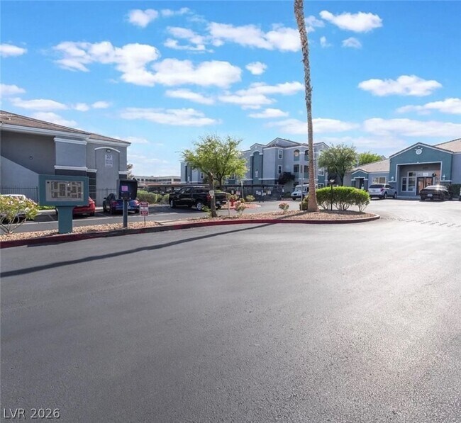Building Photo - 6955 N Durango Dr