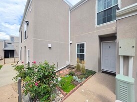 Building Photo - 3110 Van Teylingen Dr
