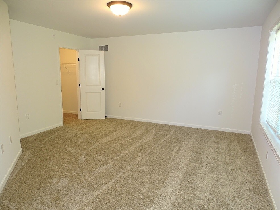 Building Photo - 39 Maize Cir