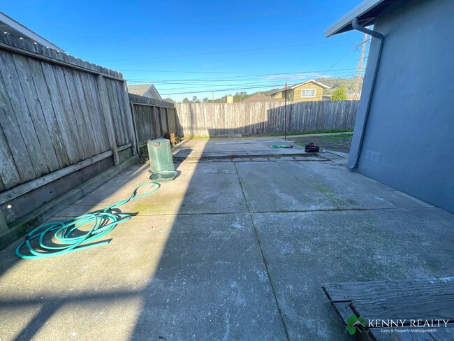 Building Photo - Remodeled 3 Bedroom, 2 Bath in South San Francisco off of Hillside