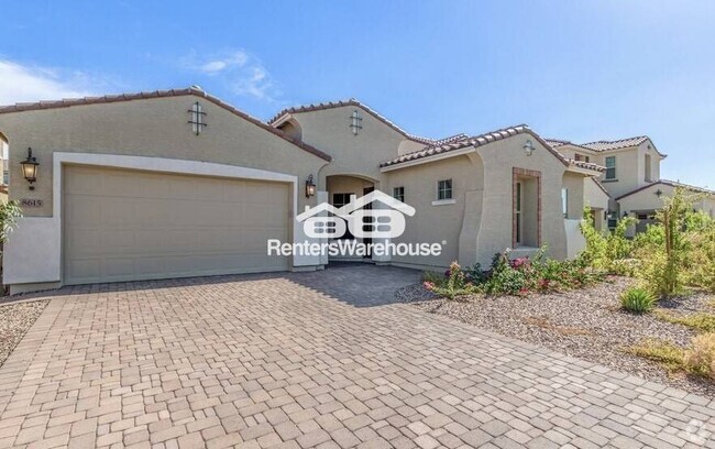 Building Photo - 8615 W Solano Dr