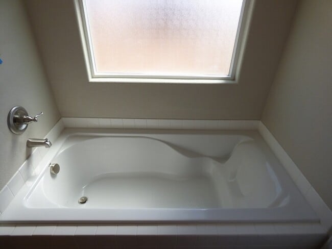 Building Photo - Lovely 2 Story Home in Windsor's Raindance Community! Corner Lot!