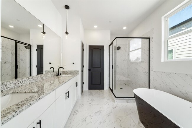 Building Photo - 4309 Larkspur St