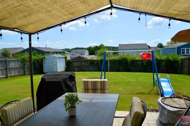 Building Photo - 3284 Castlecreek Dr