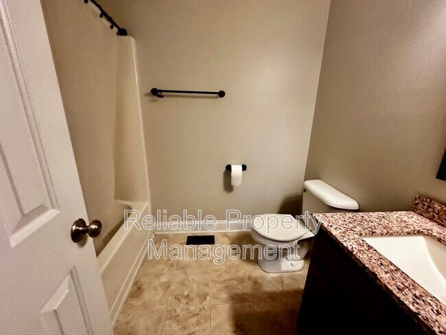 Building Photo - 190 Finley Ct