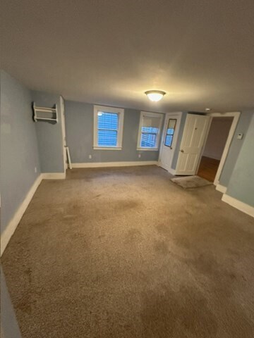 Building Photo - 4 Town House Square