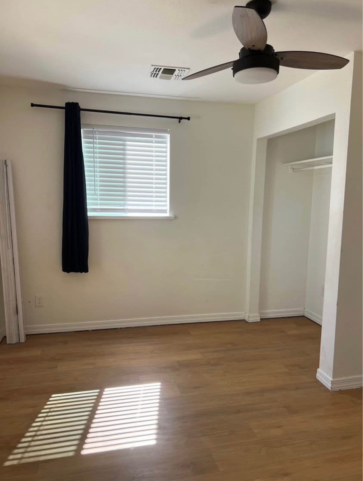 Building Photo - 9610 N 11th Ave