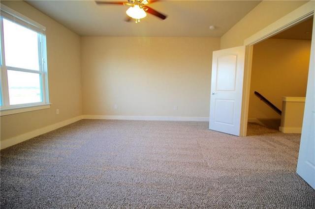 Building Photo - 209 Lily Ln