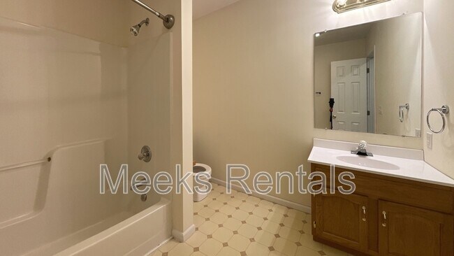 Building Photo - 246 Tackett Branch Rd