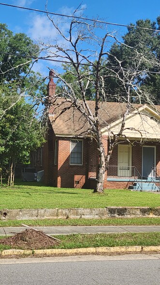 Primary Photo - 195 Sellers St SE