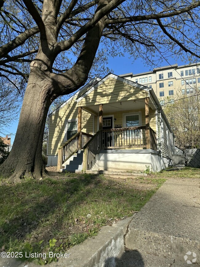 Building Photo - 2411 S 5th St