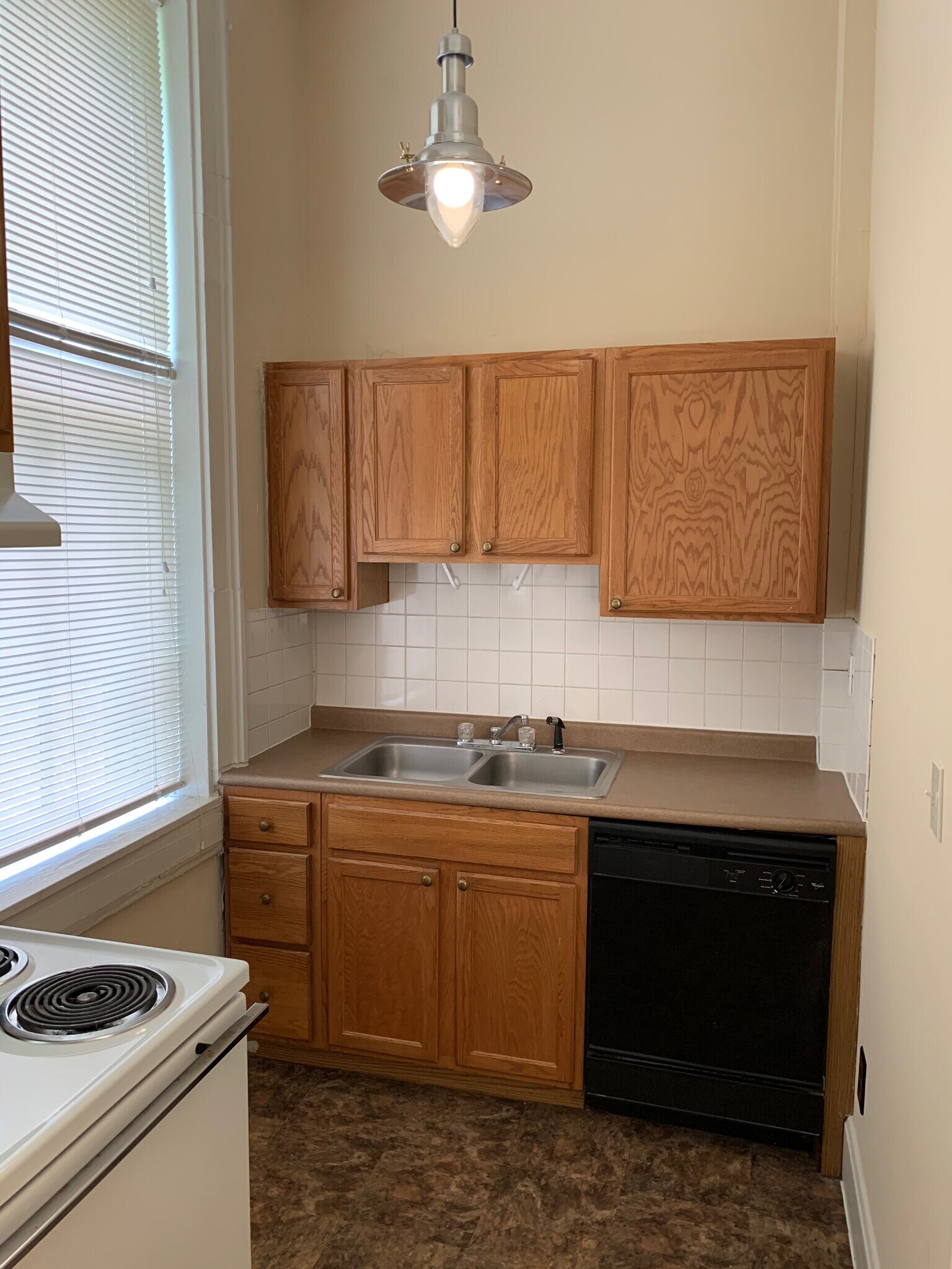 Building Photo - 2435 Ohio Ave