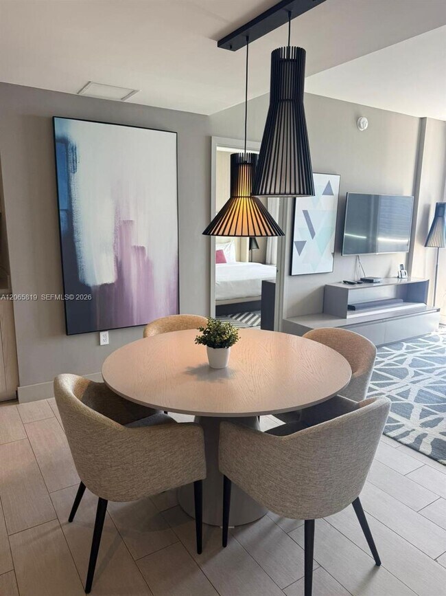 Building Photo - 4010 S Ocean Dr
