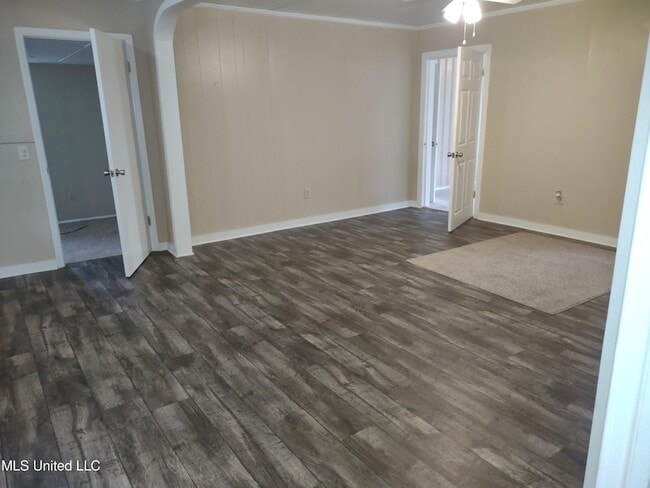 Building Photo - 1426 50th Ave