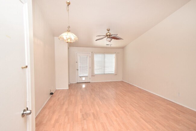 Building Photo - 4586 China Rose Cir