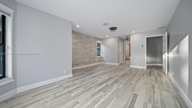 Building Photo - 5831 NW 81st Terrace