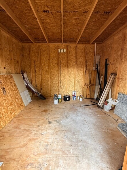 Building Photo - 431 Diane Dr