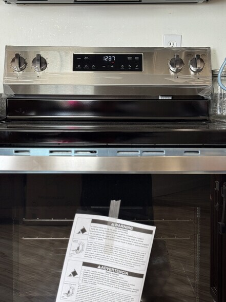 Building Photo - 1294 N Mountain Rd