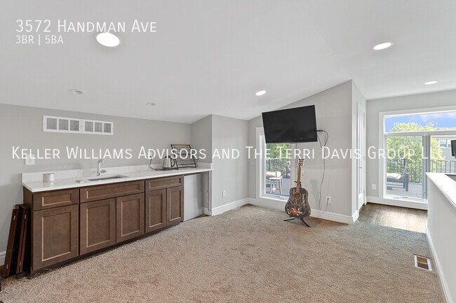 Building Photo - 3572 Handman Ave