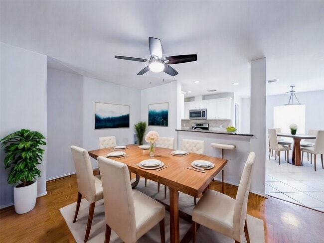 Building Photo - 1131 W 24th St