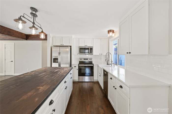 Building Photo - 4981 31st St NE