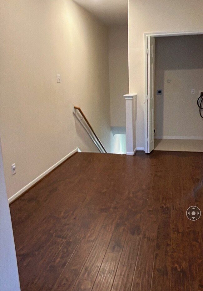 Building Photo - 12121 Dashwood Dr