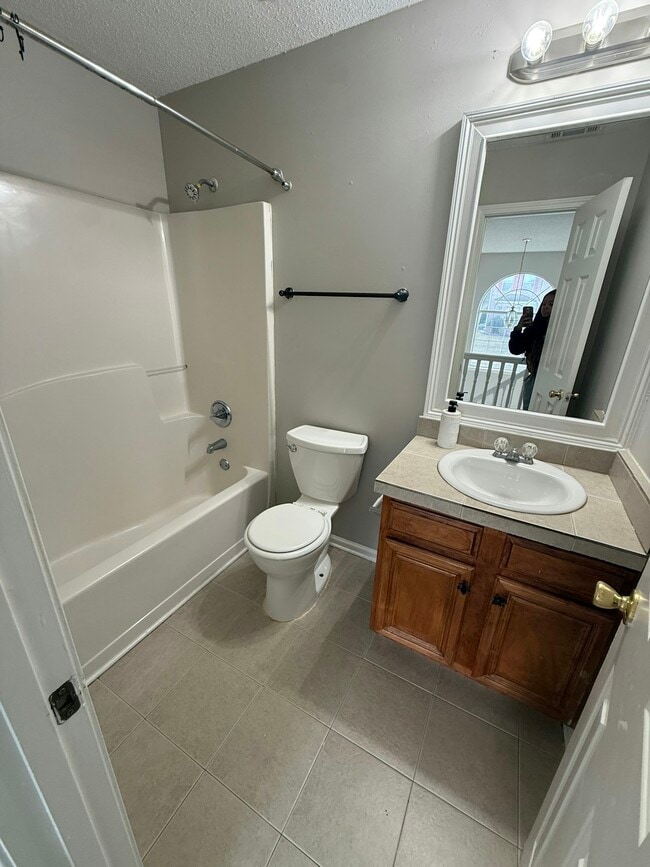 Building Photo - 1439 Alice Ave