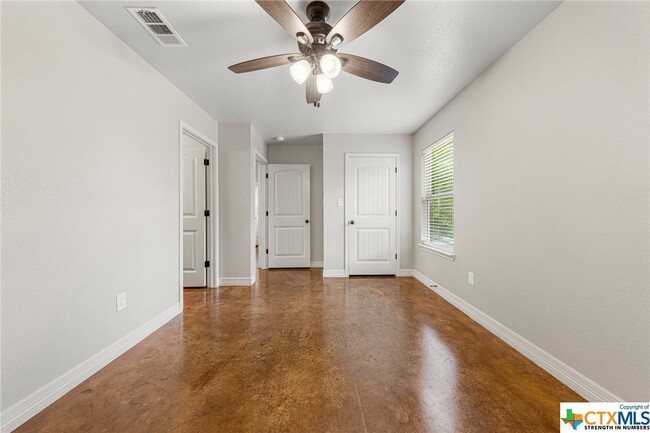 Building Photo - 2807 Terrace Dr