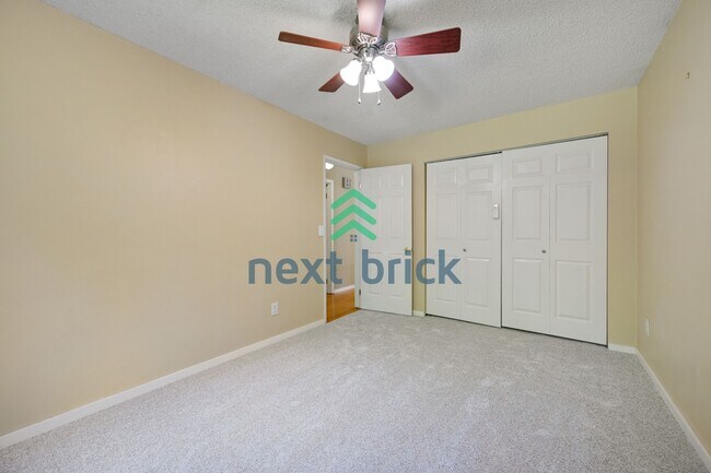 Building Photo - Discover Spacious Comfort for multi-generational living: 4-Bedroom Home with additional kitchenet...