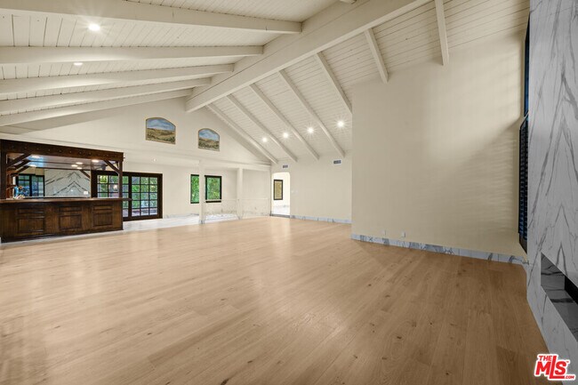 Building Photo - 17449 Sumiya Dr