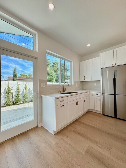 Building Photo - 7532 Beck Ave