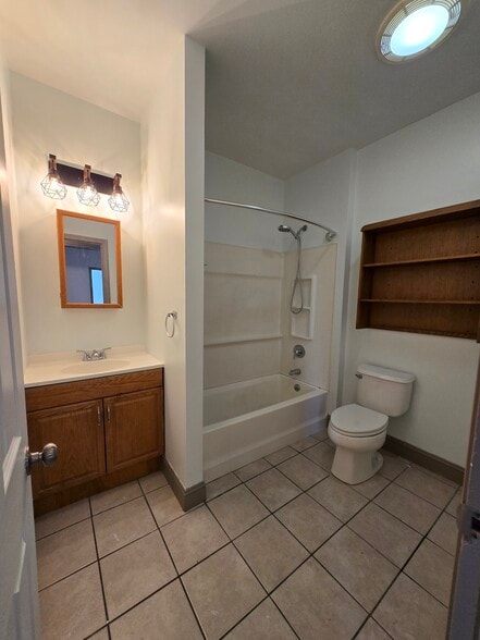 Bathroom - 127 Pearl St