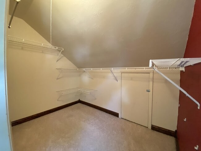 Building Photo - 1863-17 1/2 17 1/2 St NW