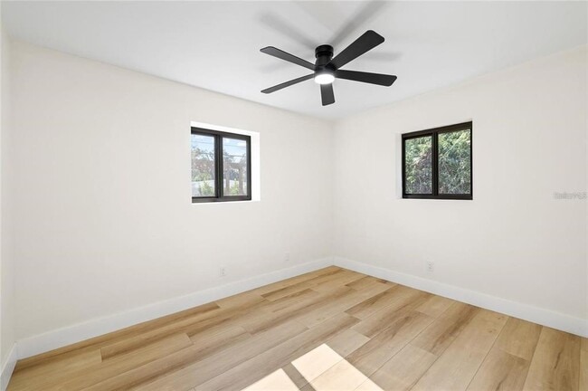 Building Photo - 4412 W Trilby Ave