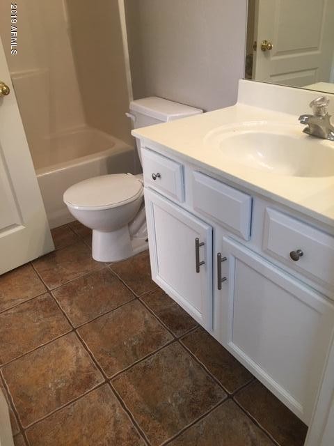 Building Photo - 8940 W Olive Ave