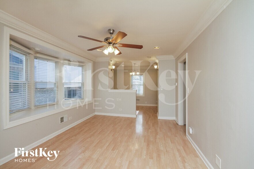 Building Photo - 15006 Avers Ave