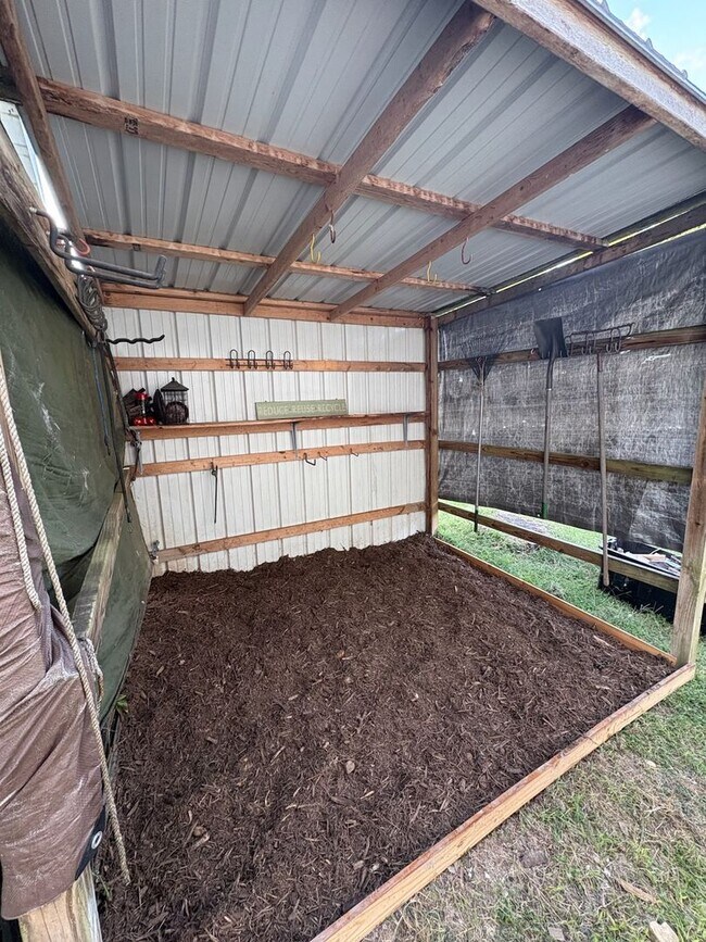 Building Photo - Charming Two Bedroom in Rogers