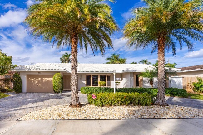 Building Photo - 833 Washington St