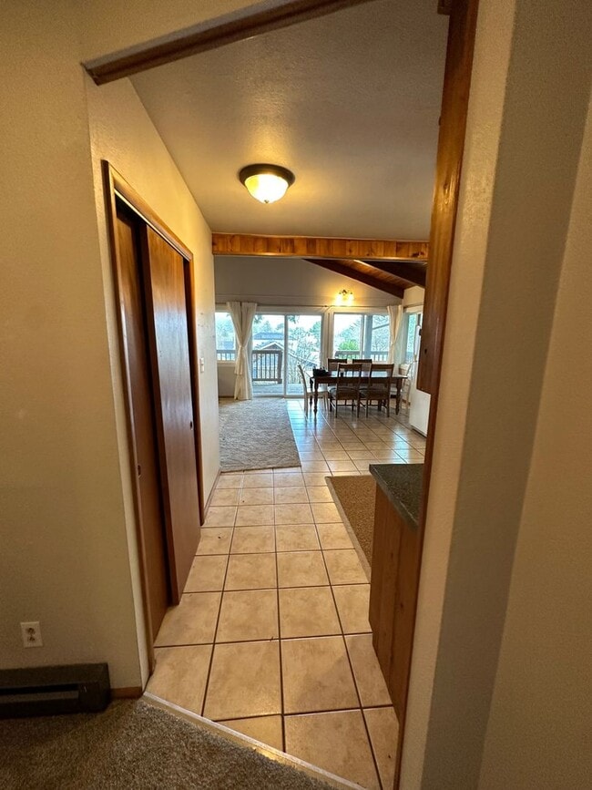 Building Photo - 2 Bedroom House Available in Sunset Beach!