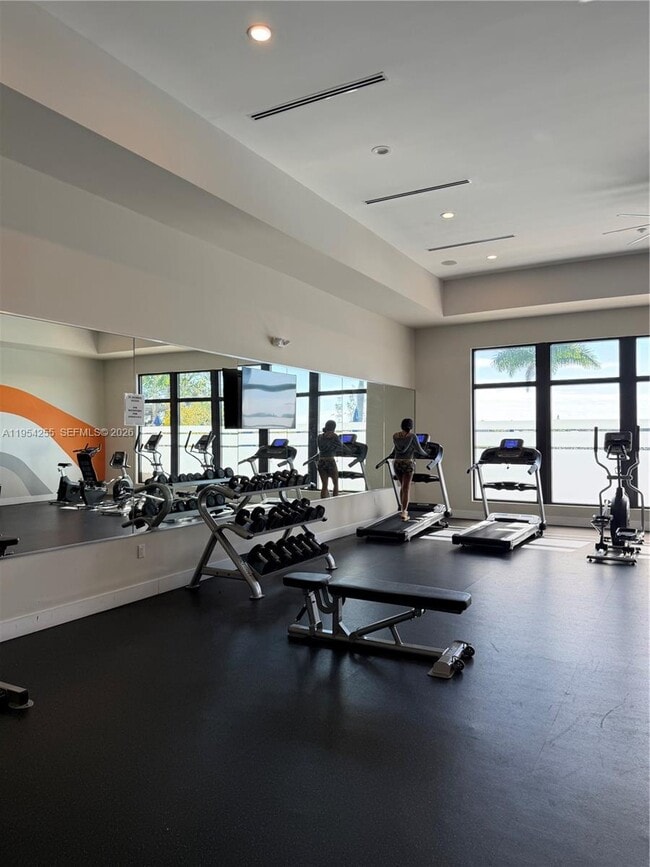 Building Photo - 405 NE 208th Terrace