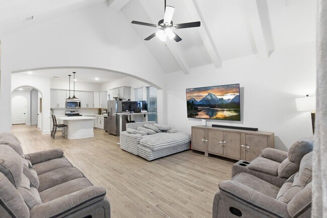 Building Photo - 10519 Cecilia Star Ln