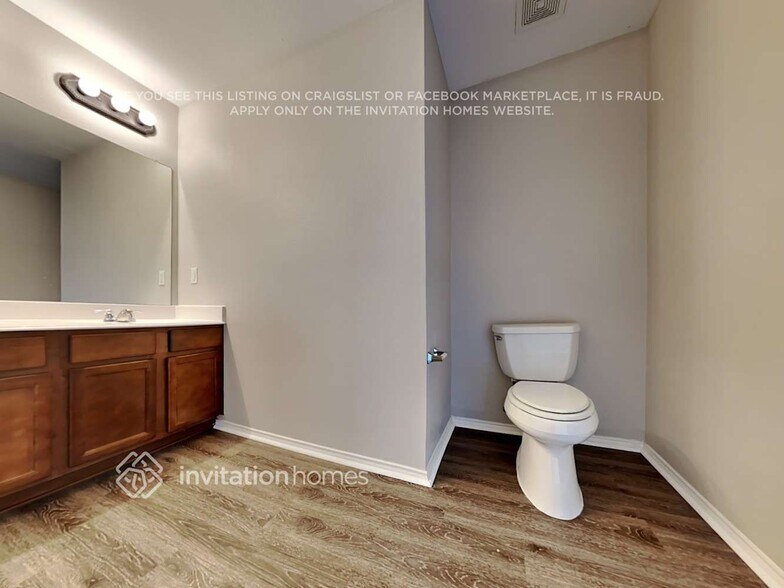 Building Photo - 602 Azalea Dr