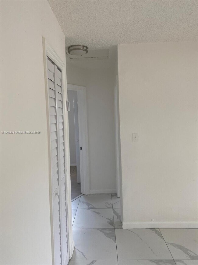 Building Photo - 2861 NW 15th Ct