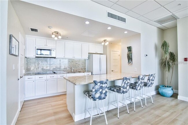 Building Photo - 1700 Benjamin Franklin Dr