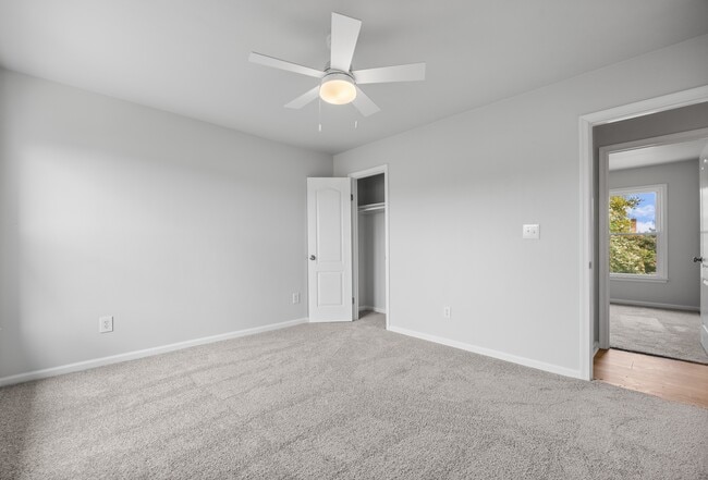 Building Photo - 4637 Chippendale Ct
