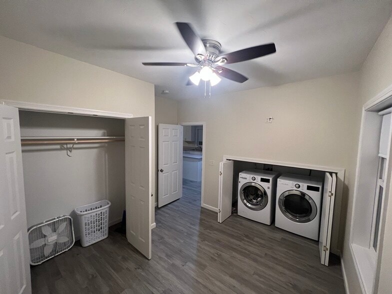 Bedroom #2 & Washer / Dryer - 12 Selkirk St