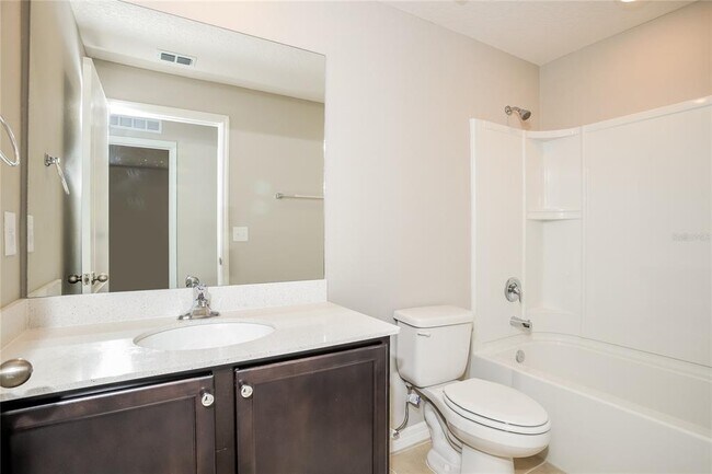 Building Photo - 279 Fig Ct